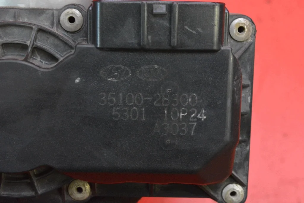 Kaasuläppäkotelo Hyundai ix35 1.6 GDI image 8