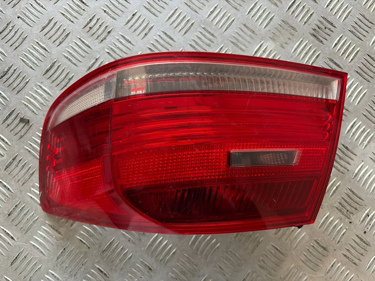 Lanterna Traseira BMW 3 E92 E93 Direita OEM 63217174404