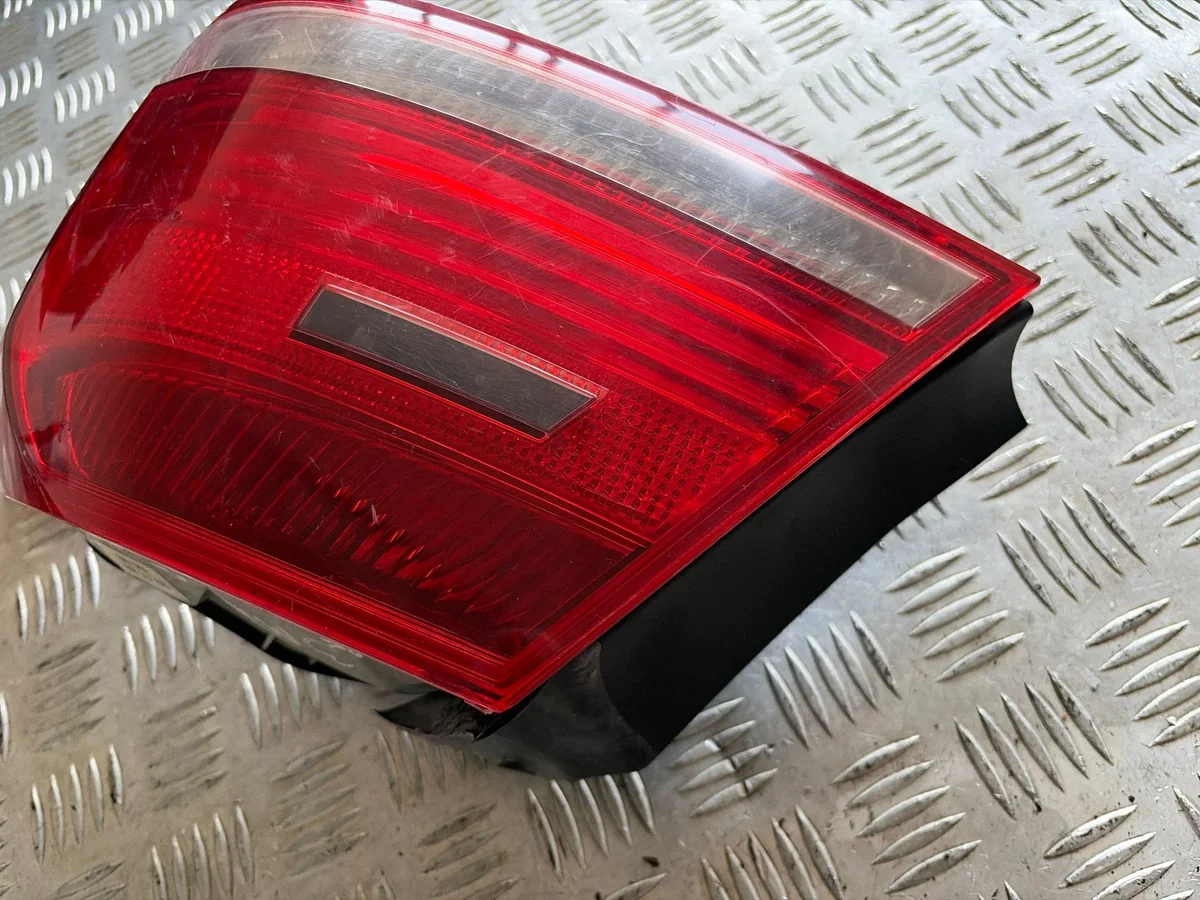 BMW 3 E92 E93 Rear Right Tail Light 63217174404 image 3