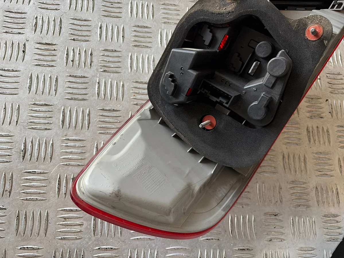 BMW 3 E92 E93 Rear Right Tail Light 63217174404 image 5