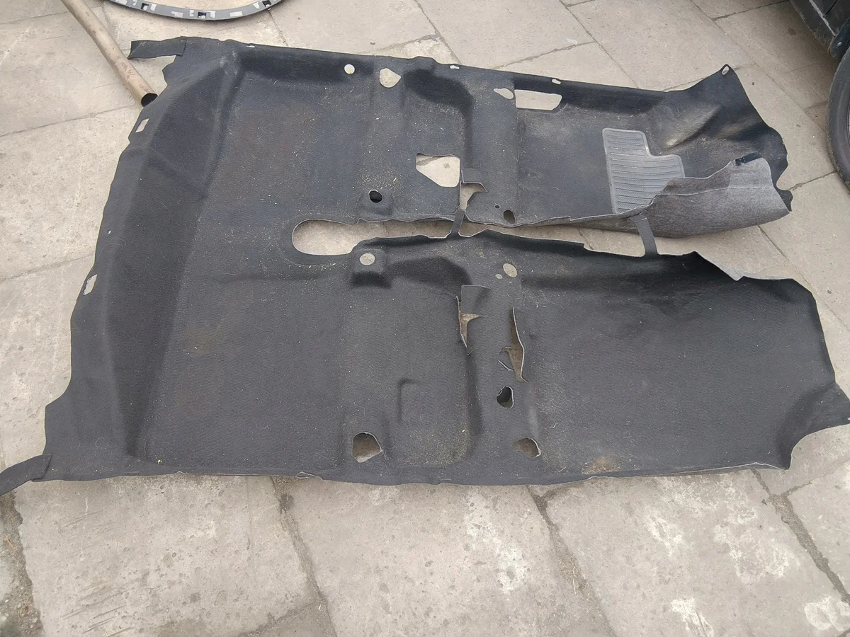 Toyota Yaris III Teppich gebraucht image 5
