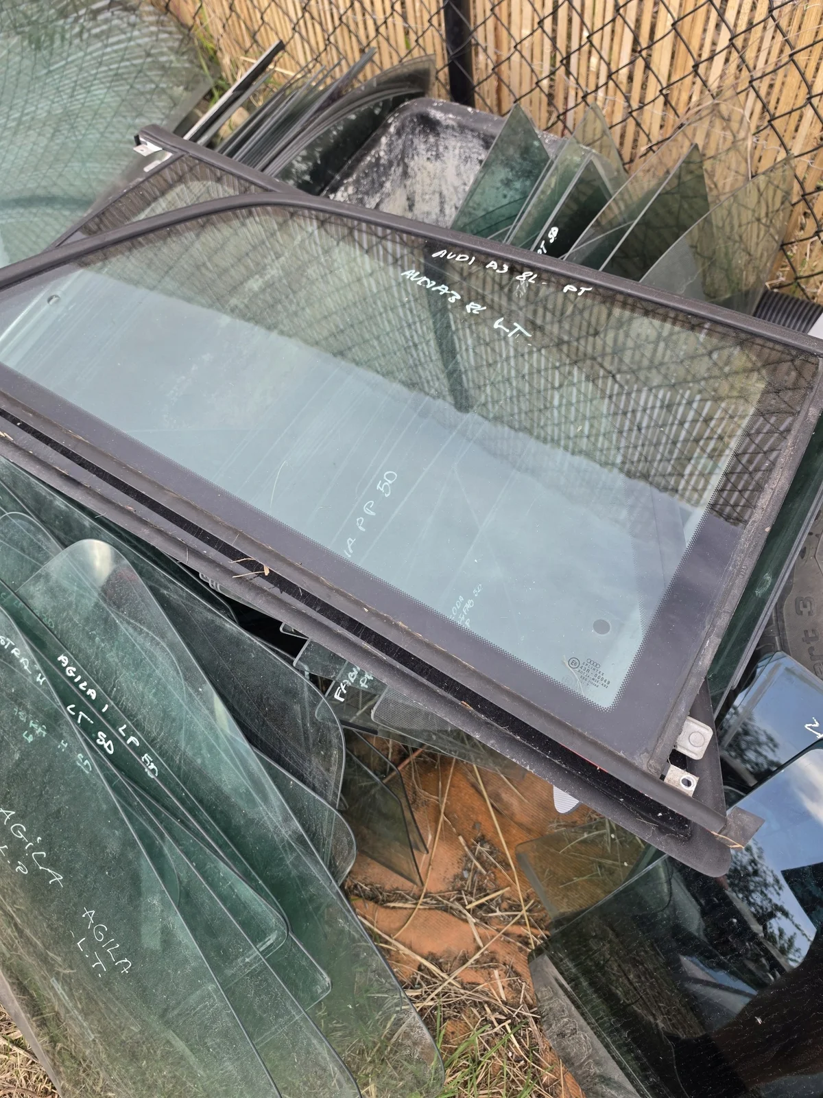 Audi A3 8L Cristal Puerta Trasera Derecha
