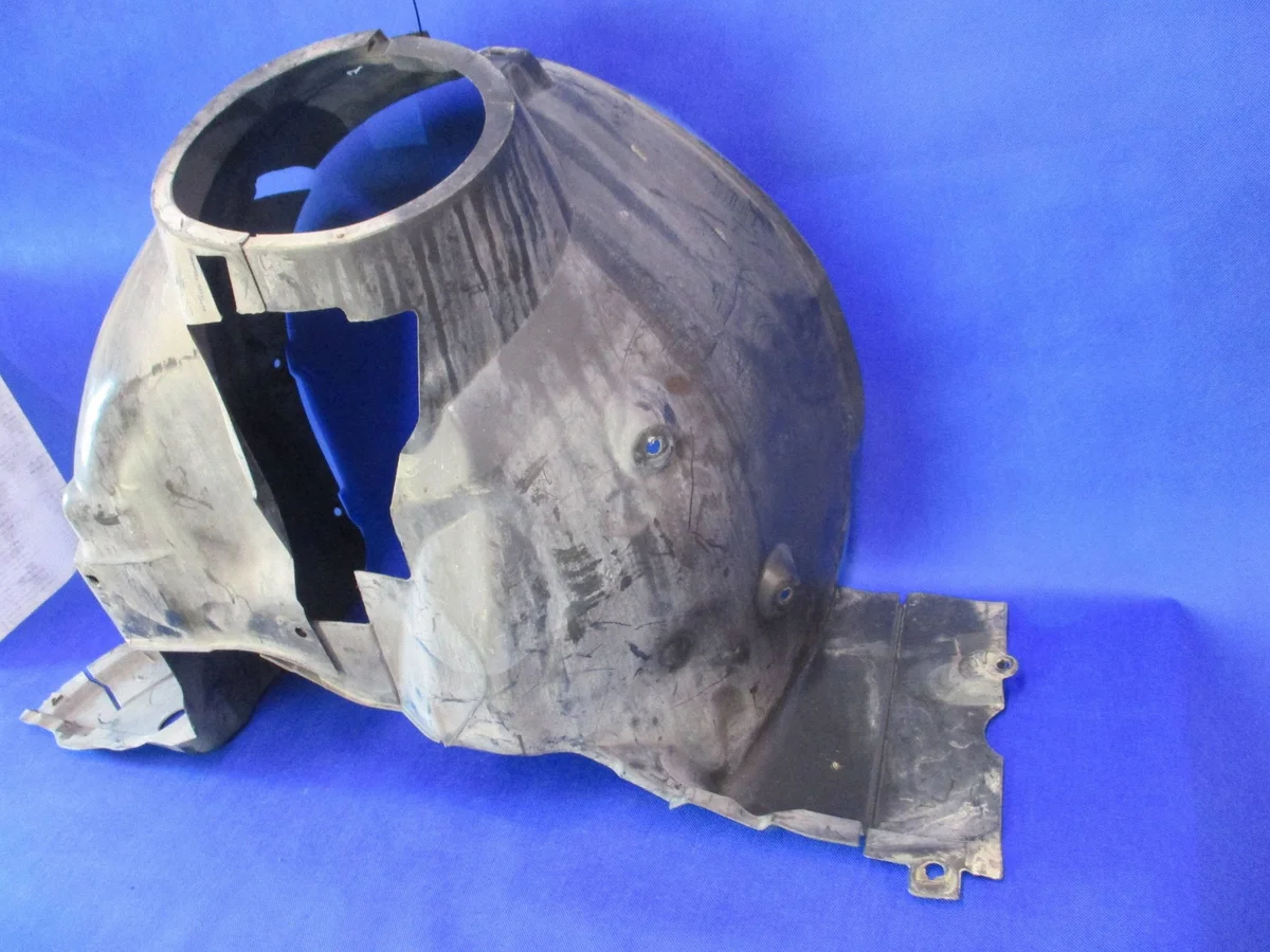 Stänkskydd höger fram Mercedes CLC CL203 image 3