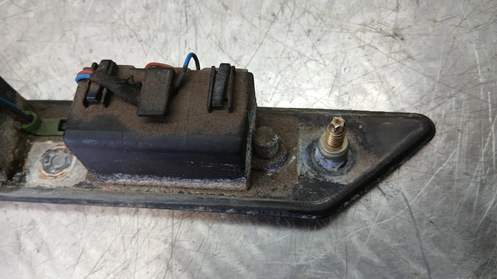 Audi A4 B6 Klappe Blende 2.0B 00-05 image 6