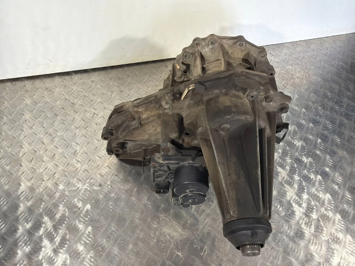 Nissan Navara D40 Caixa de Transferência 33100EA31B image 6