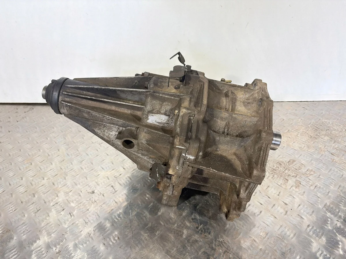 Nissan Navara D40 Caixa de Transferência 33100EA31B image 7