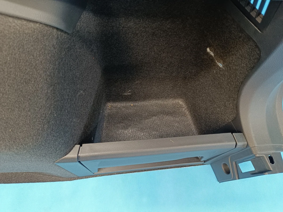 Tavaratilan paneeli VW Tiguan II 5NN867034E image 7