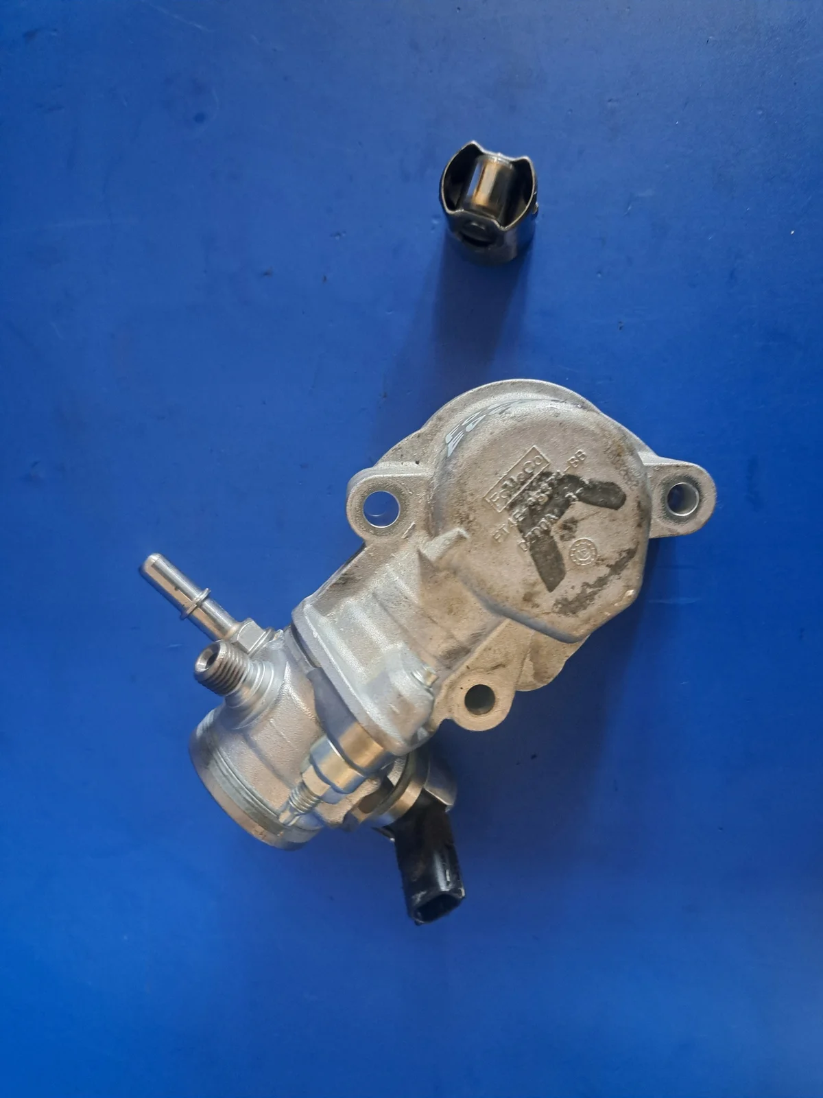 Ford Edge 2.7 V6 Kraftstoffpumpe FT4E-9D376-AC