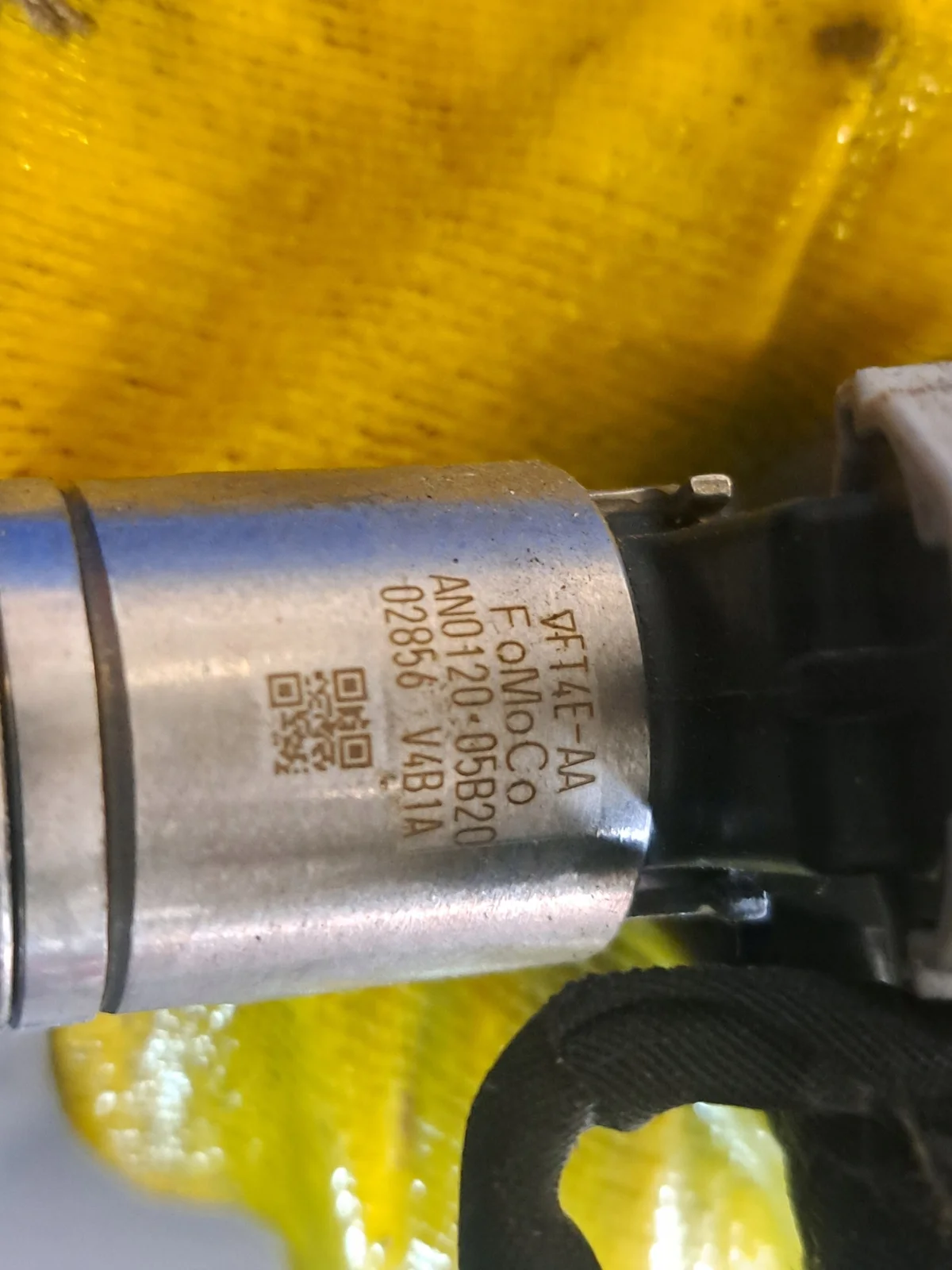 Ford Edge 2.7 Injector Rail FT4E-AA image 3