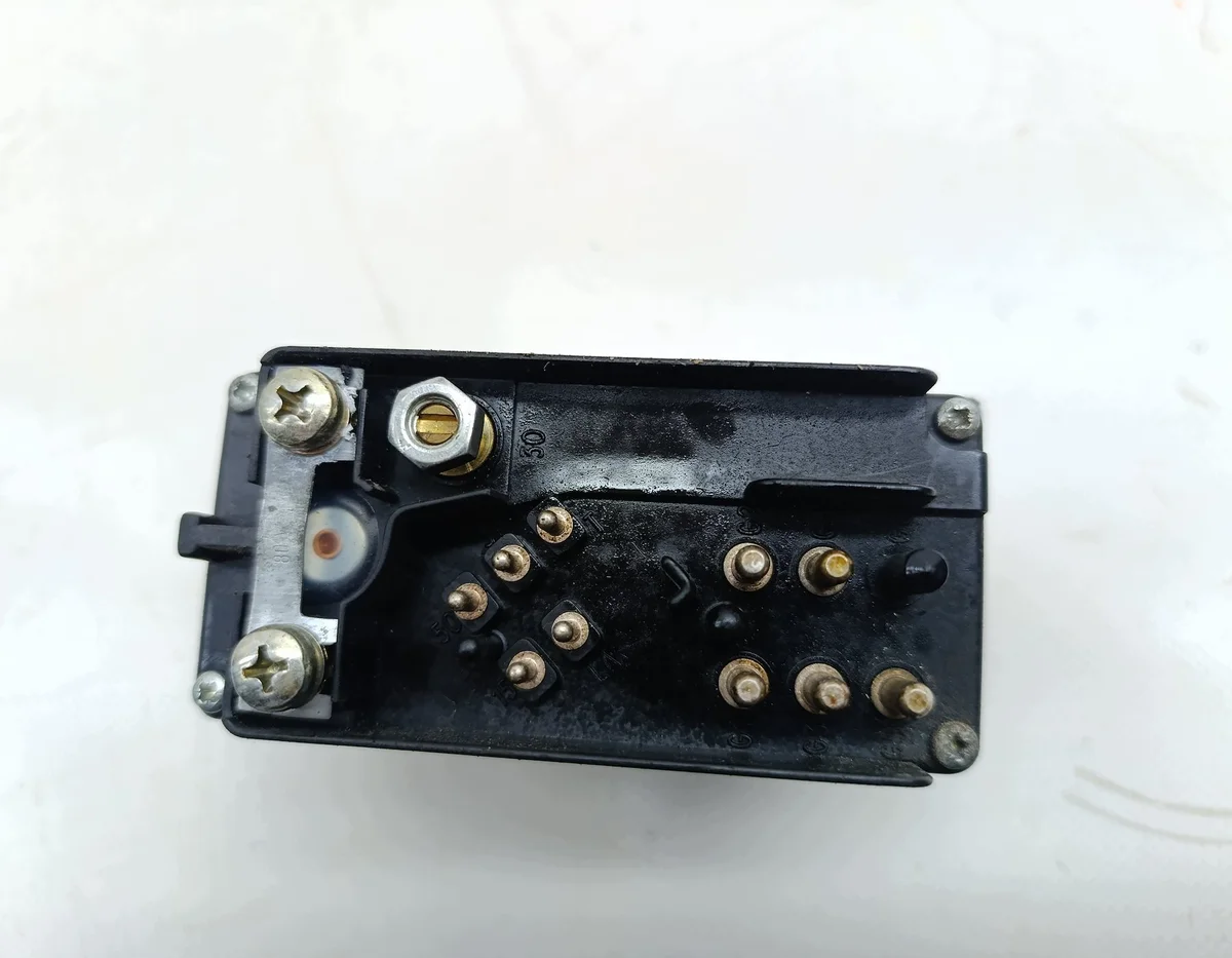 Glödstiftrelä Mercedes Sprinter 903 OEM 0165458932 image 3