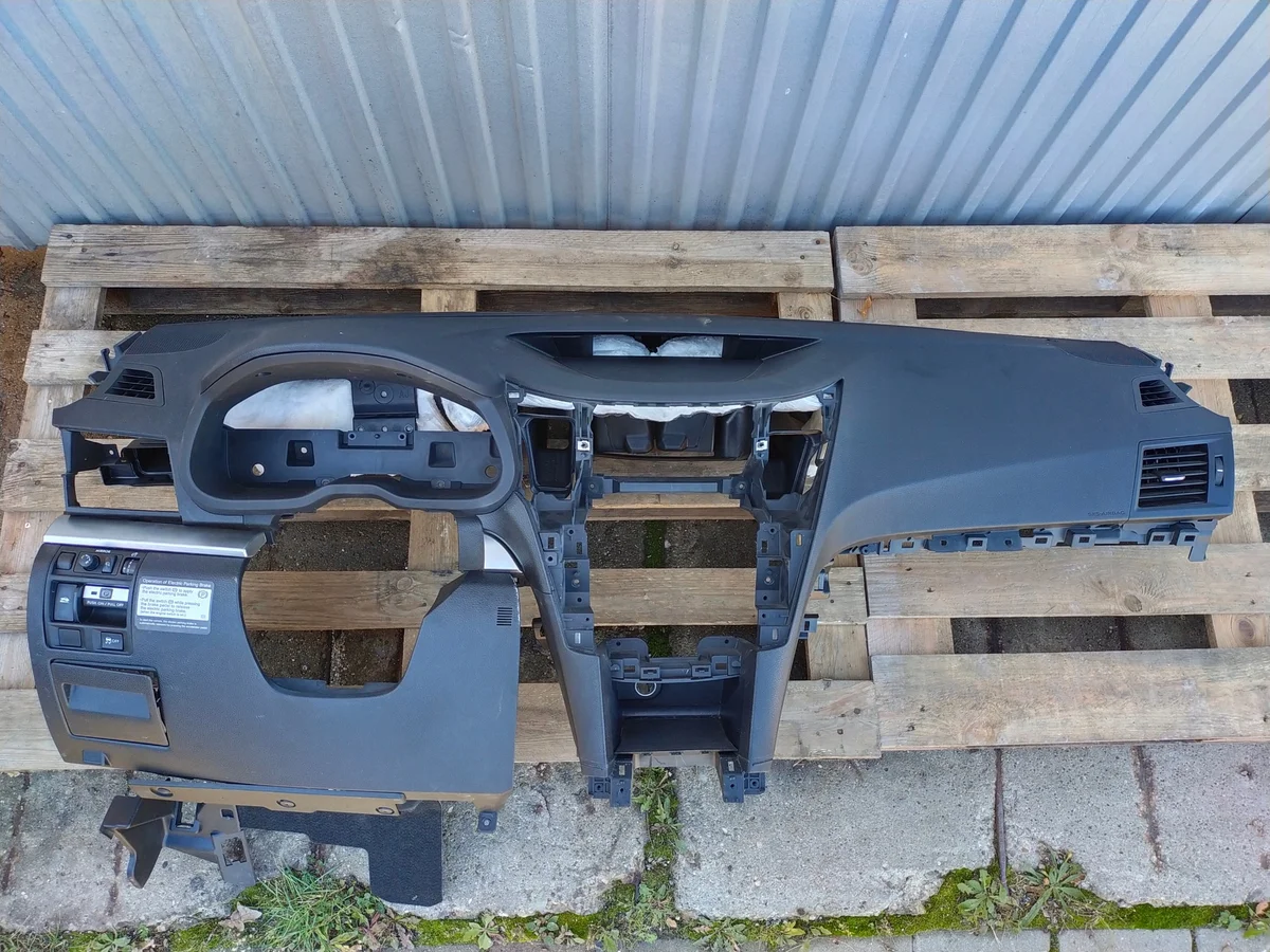 Subaru Legacy Outback Dashboard Console Airbag image 2