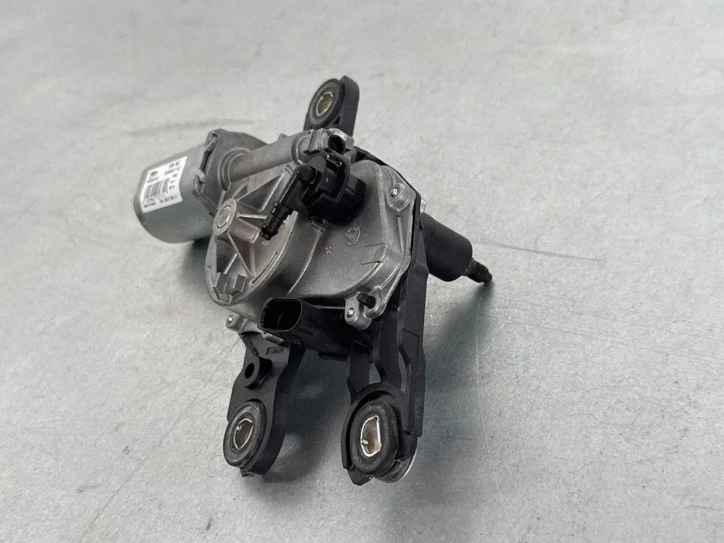 Audi Q4 takaluukun pyyhinmoottori image 3
