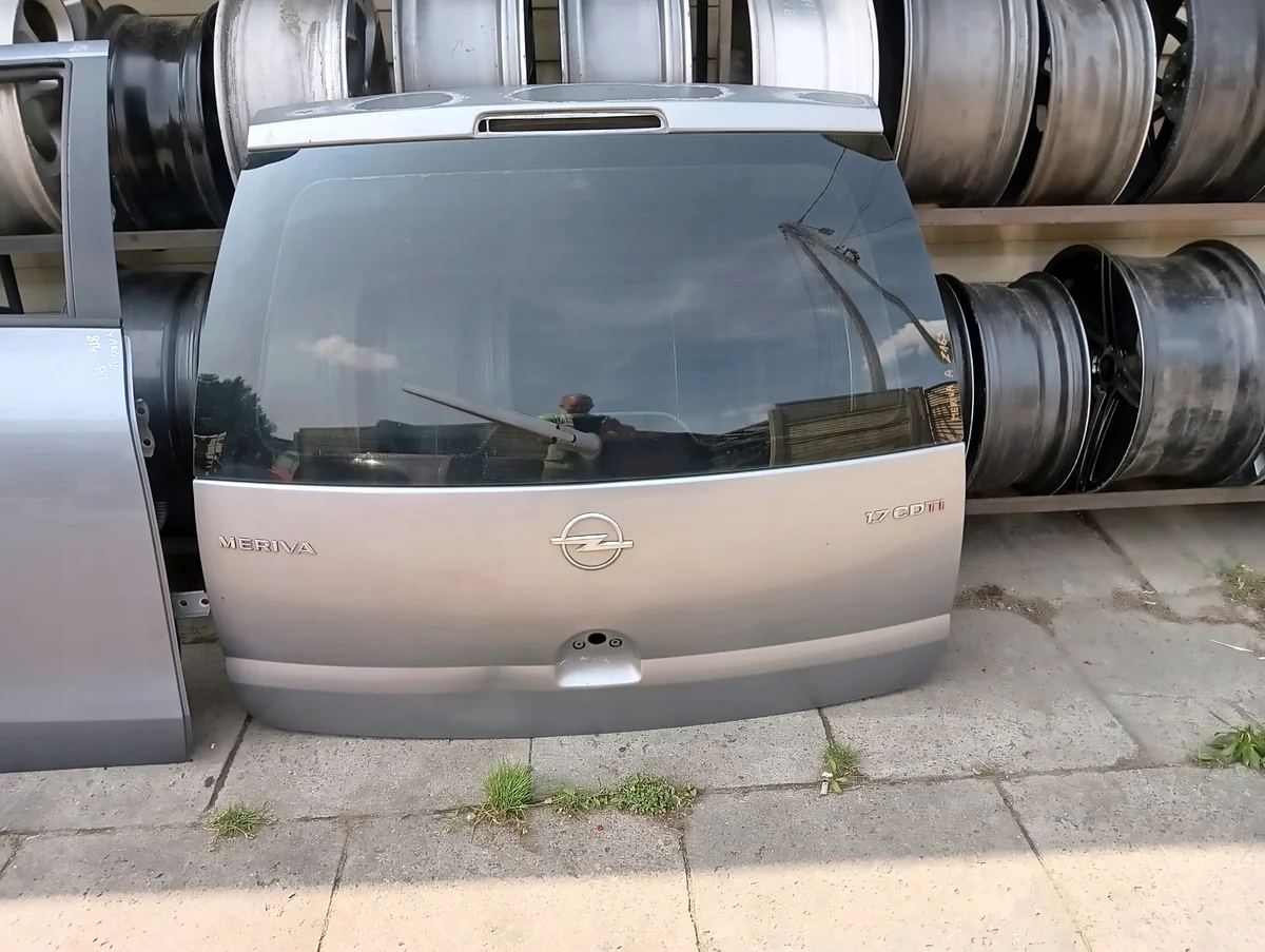 Opel Meriva A Heckklappe mit Scheibe image 2