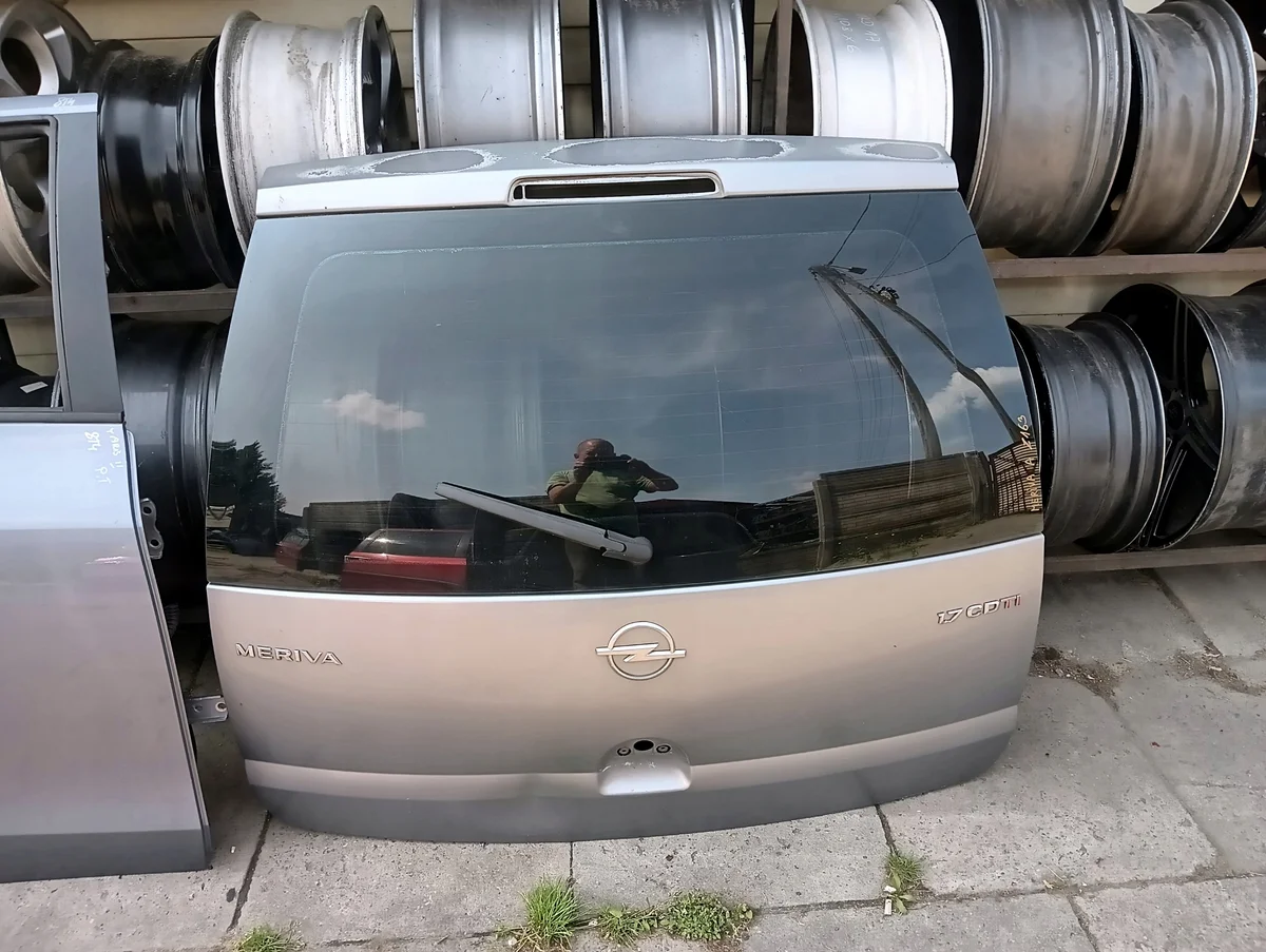 Opel Meriva A Heckklappe mit Scheibe image 4