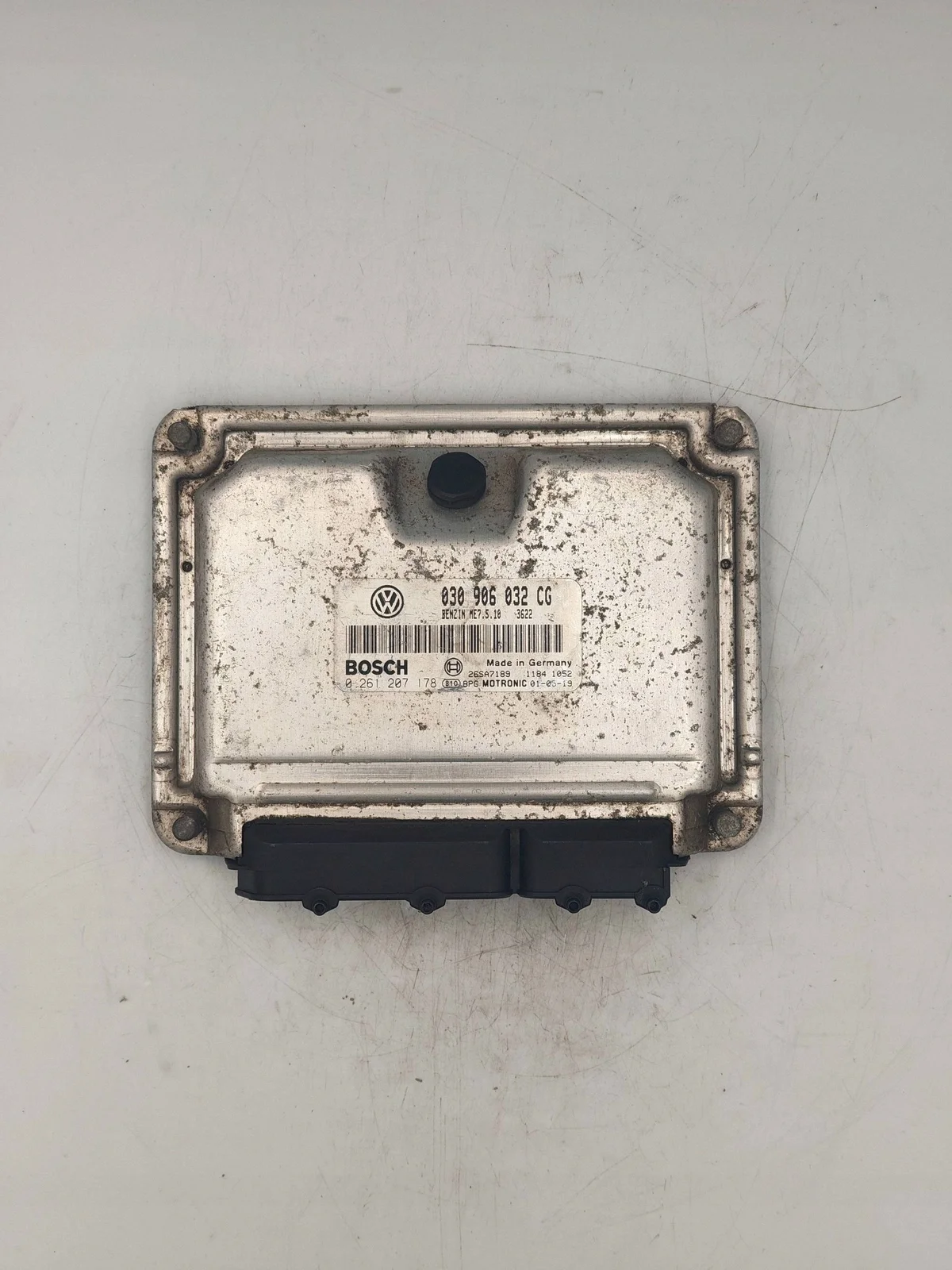 Calculateur Moteur VW 0261207178