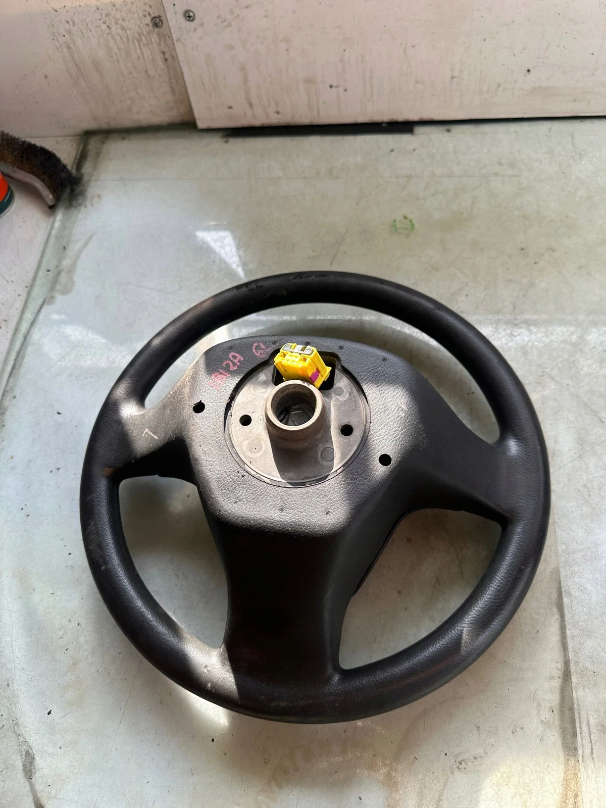 Seat Ibiza III airbag bestuurder 6L0880201G image 4