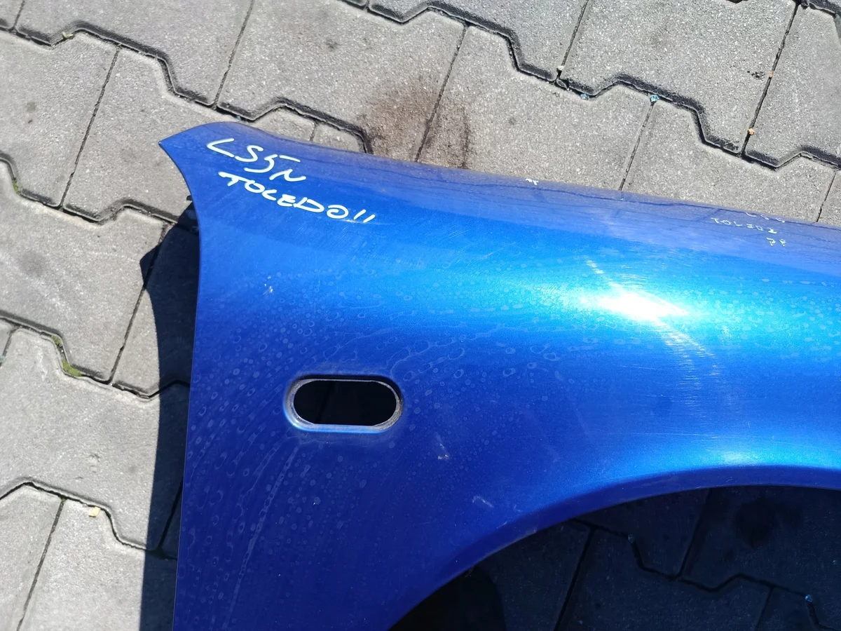 Aile Avant Droite Seat Toledo II image 4