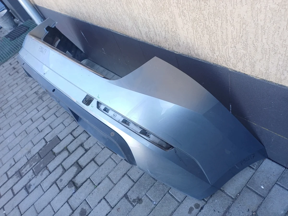 Skoda Superb 3 Stoßstange hinten image 4