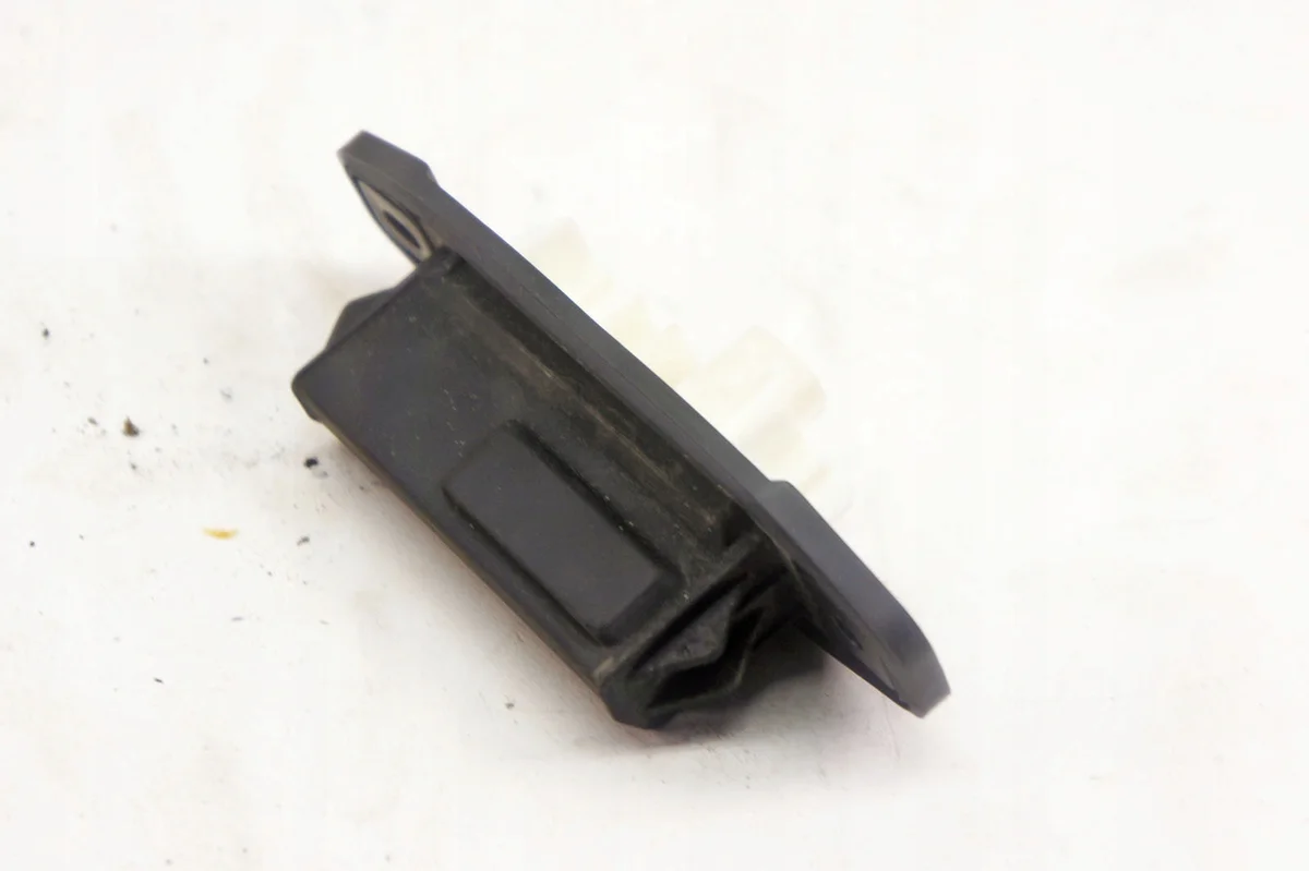 Micro-interrupteur hayon Toyota Corolla E21