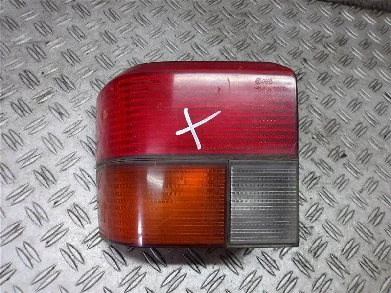 Luz trasera derecha VW 701945257 image 2