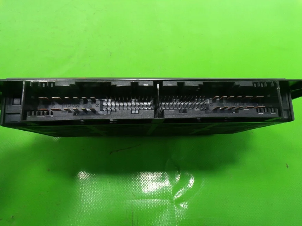 BMW E90 Module Verlichting F-371914-5322208T5 image 3