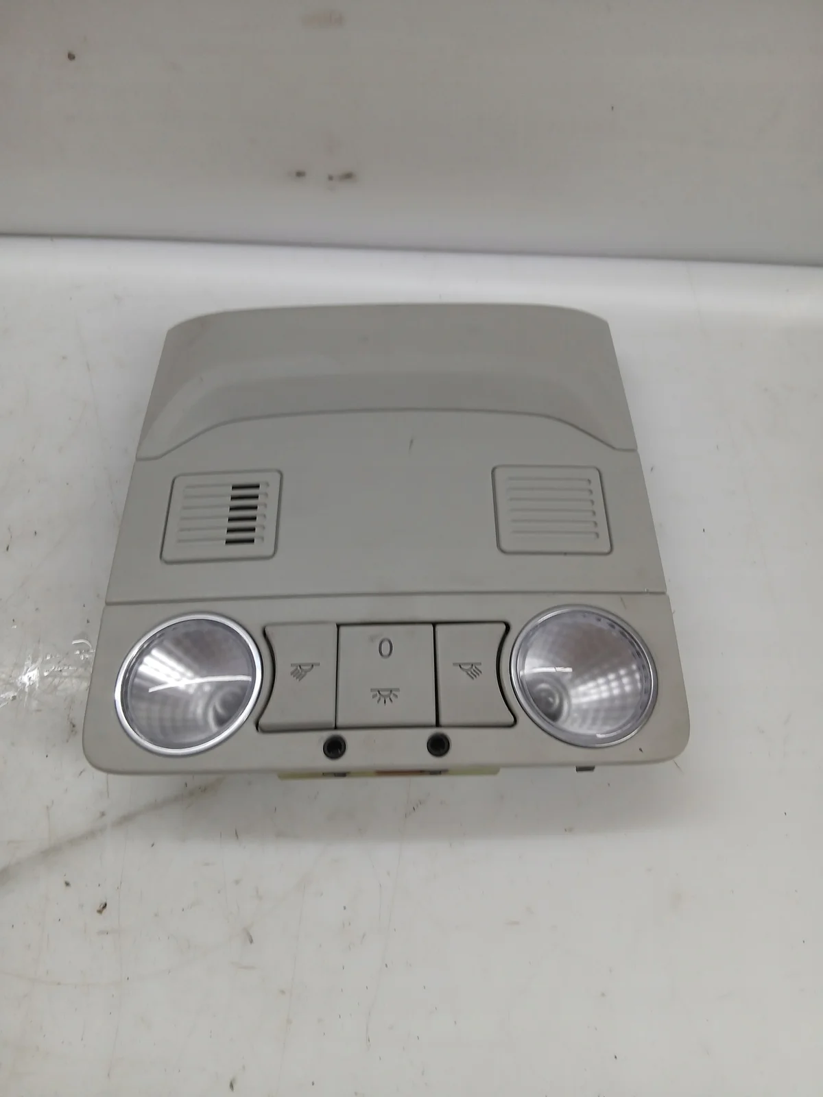 Lampe plafonnier VW Tiguan 1K8947105N