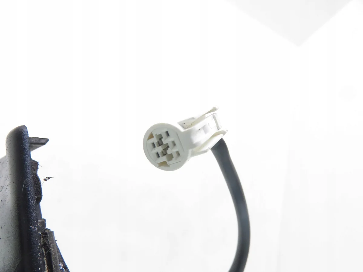 Toyota Yaris I Spiegel links, 3 Pin thumbnail 5