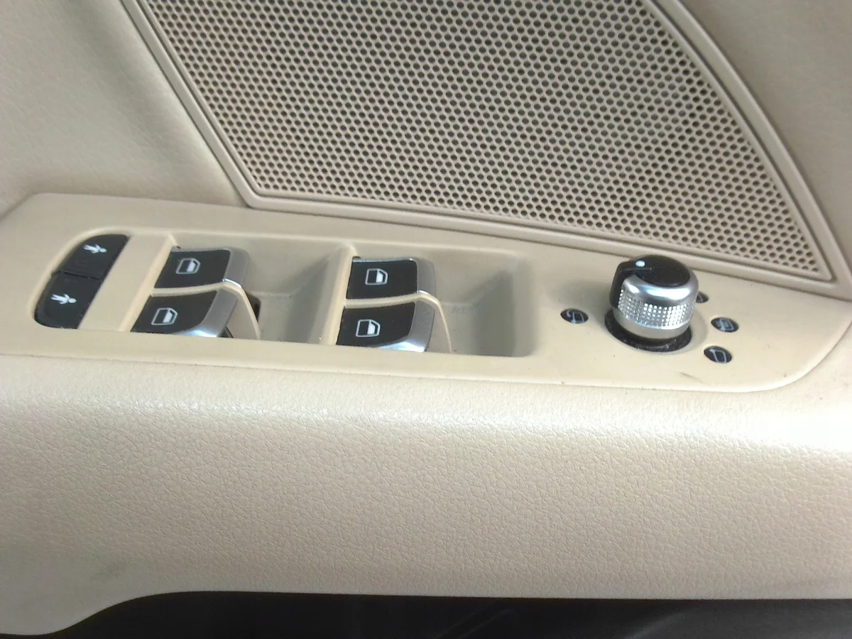 Türverkleidung Alcantara Links Audi A7 4G8867021 image 6