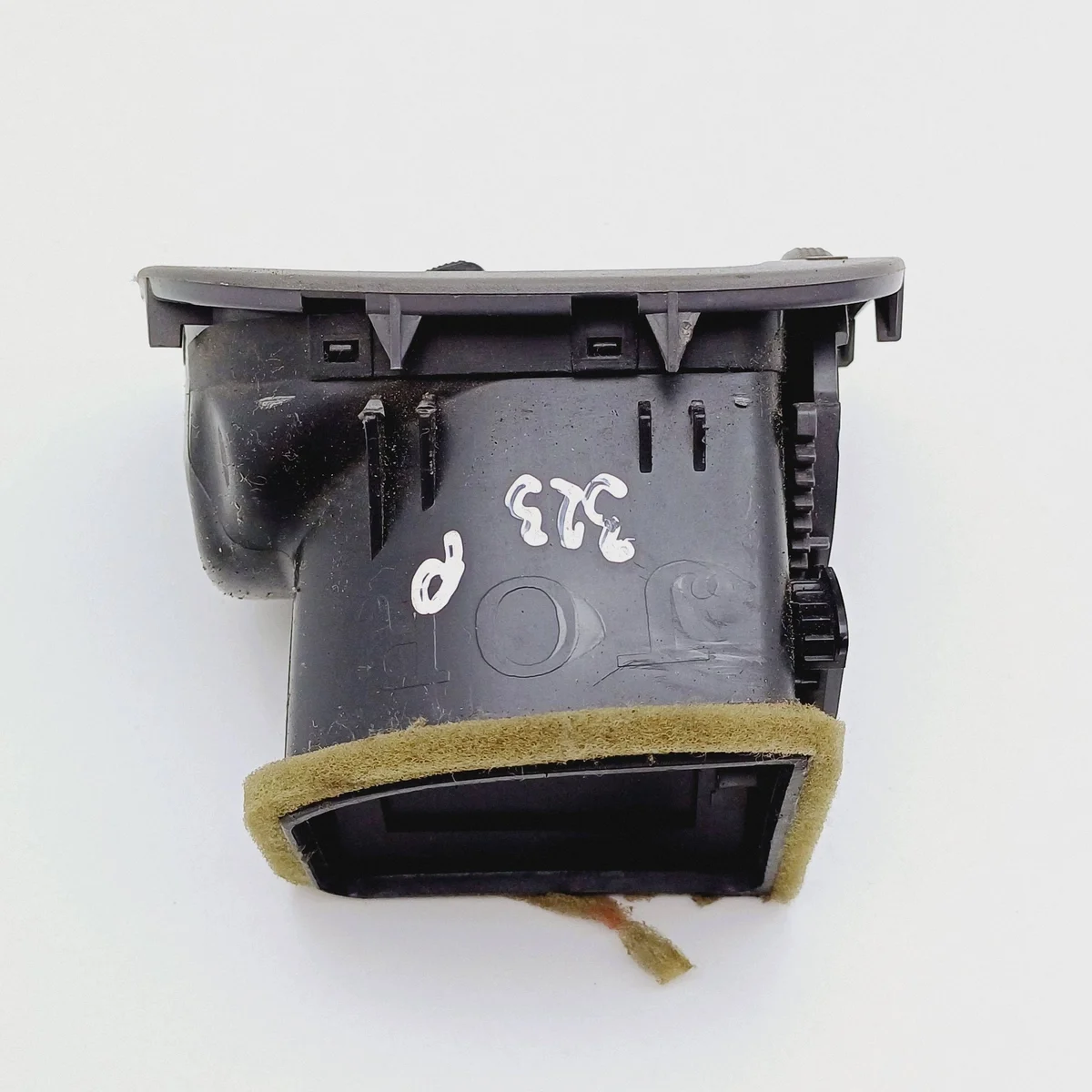 Mazda 323 Lüftungsgitter Mitte Rechts image 4