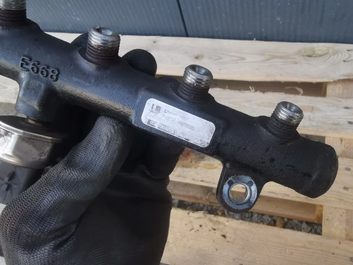 Einspritzleiste Drucksensor Peugeot 407 SW 2.0 HDI thumbnail 1