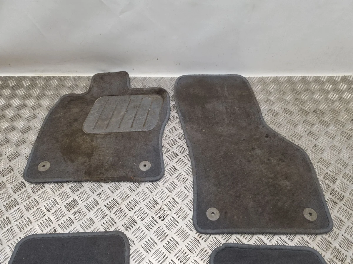 Tapetes Volkswagen Golf VII RUZ11855 image 4