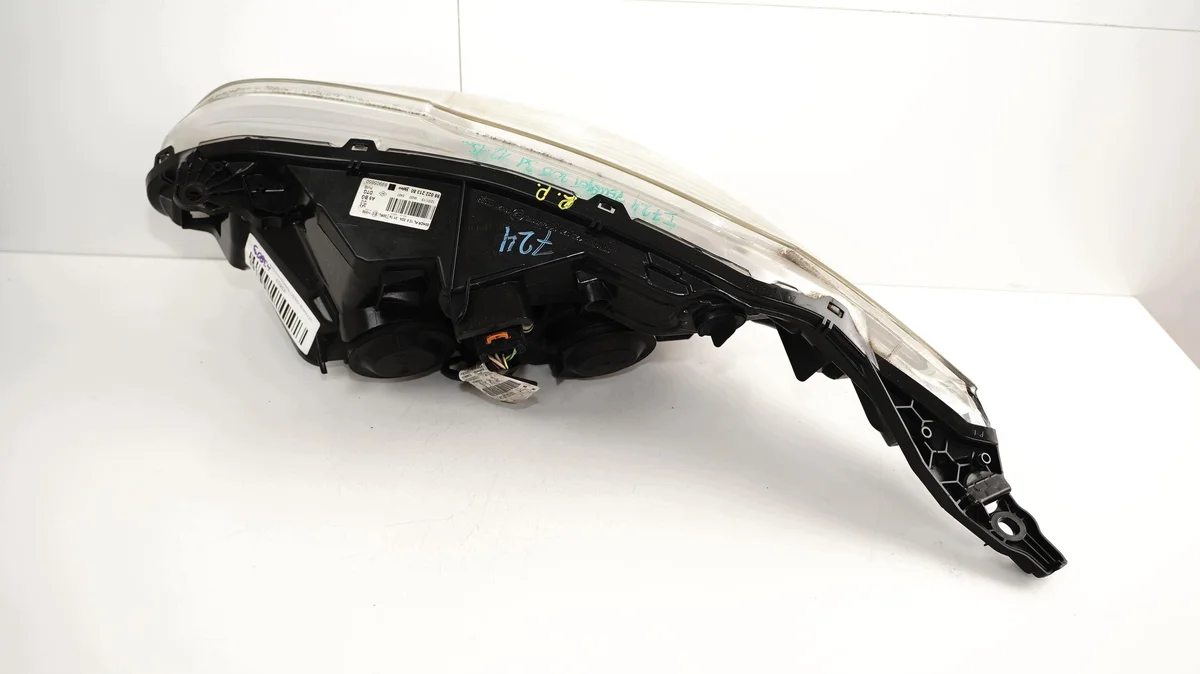 Peugeot 208 Scheinwerfer Rechts 2012-2015 image 4