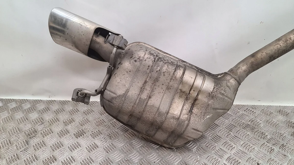 Mercedes E C207 W207 Auspuff A2044911701 image 3