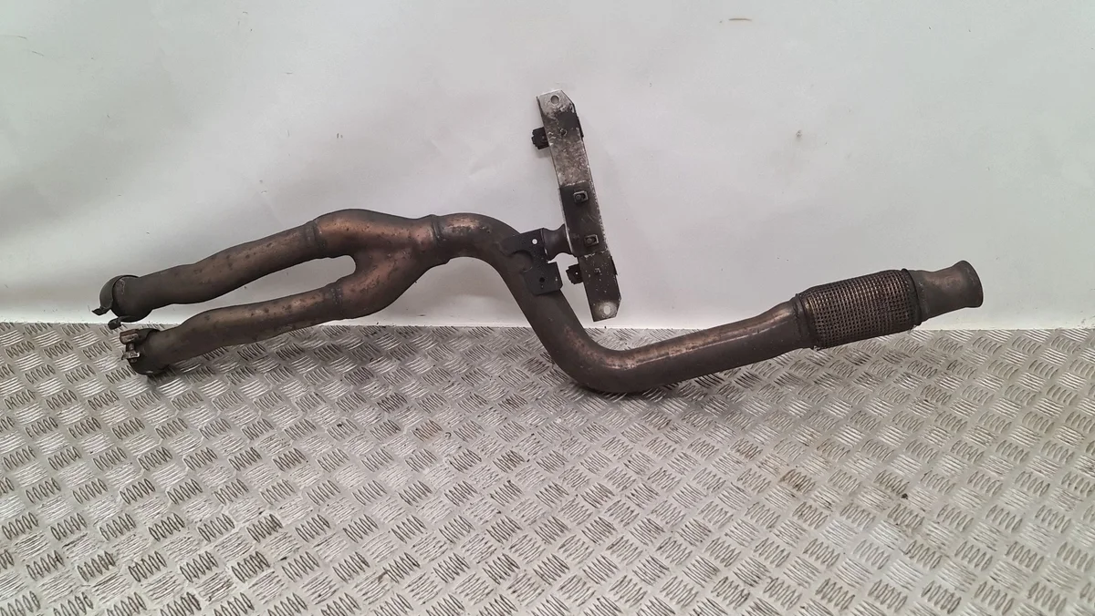 Tubo de escape Mercedes-Benz C W204 A2044909119