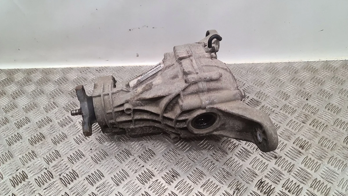 Differential hinten Mercedes R W251 A1643501614 image 7