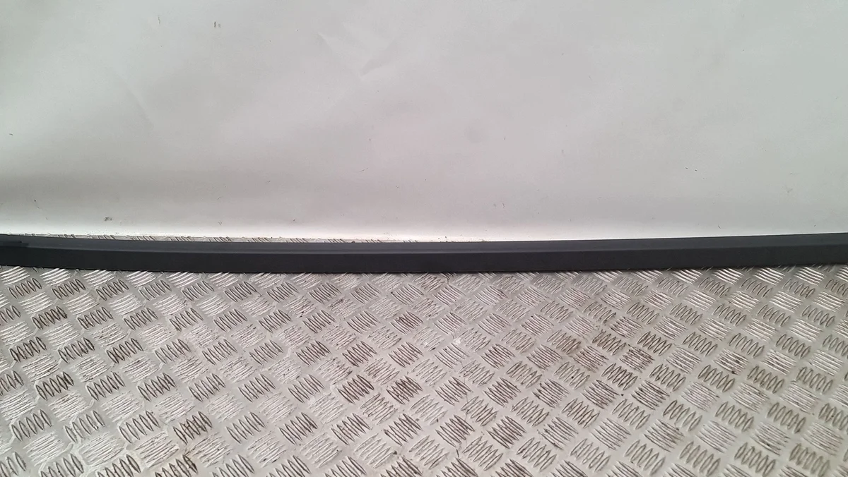 Barra tejadilho Volvo V60 Direita OEM 31448859 image 3