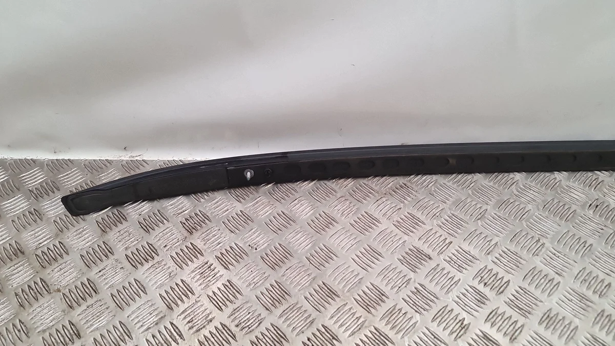 Barra tejadilho Volvo V60 Direita OEM 31448859 image 7