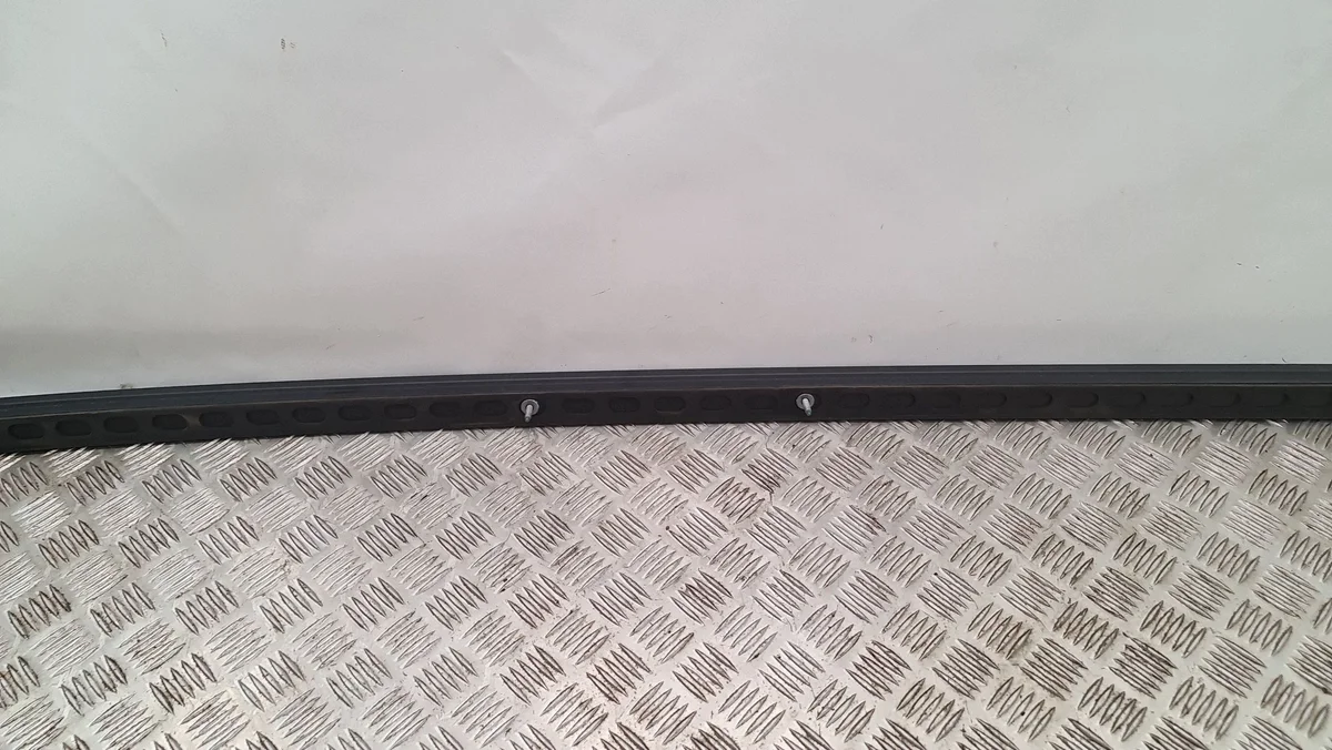 Barra tejadilho Volvo V60 Direita OEM 31448859 image 8