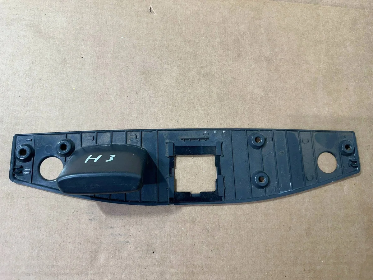 Cache serrure coffre Mercedes SL R230 image 5