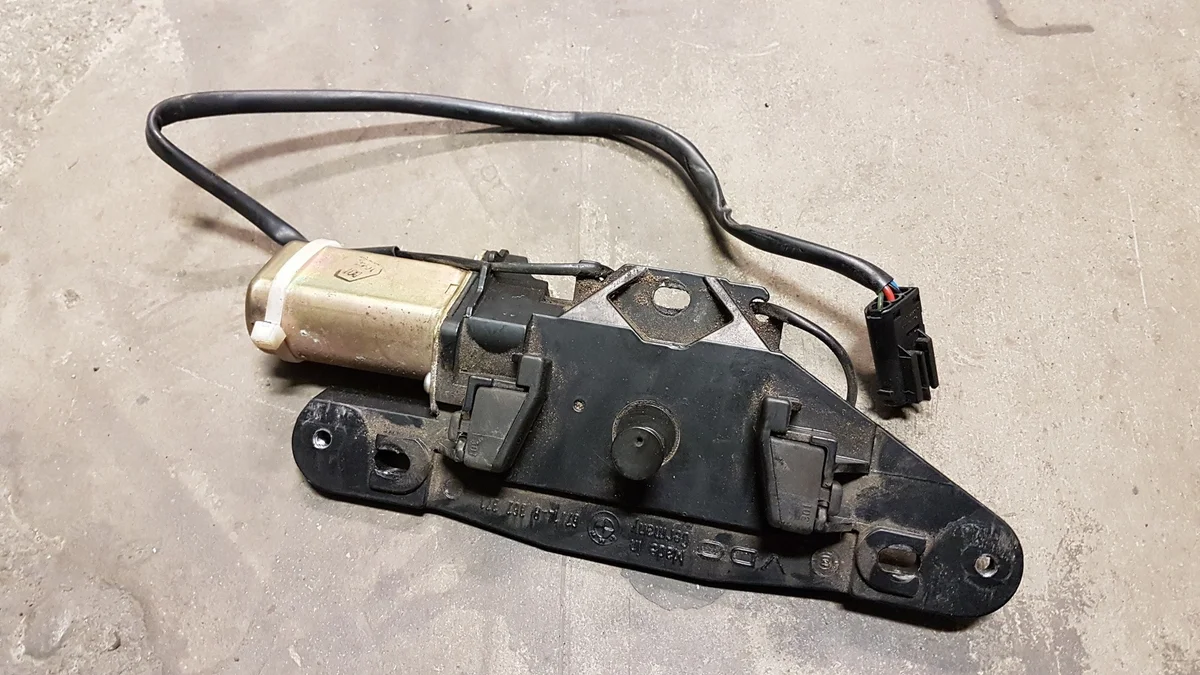 Fechadura BMW 5 E39 Esquerda 67108362371