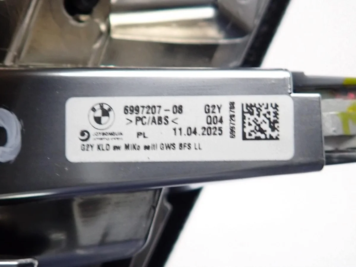 BMW 4 G26 tunnelin lista, oikea image 3