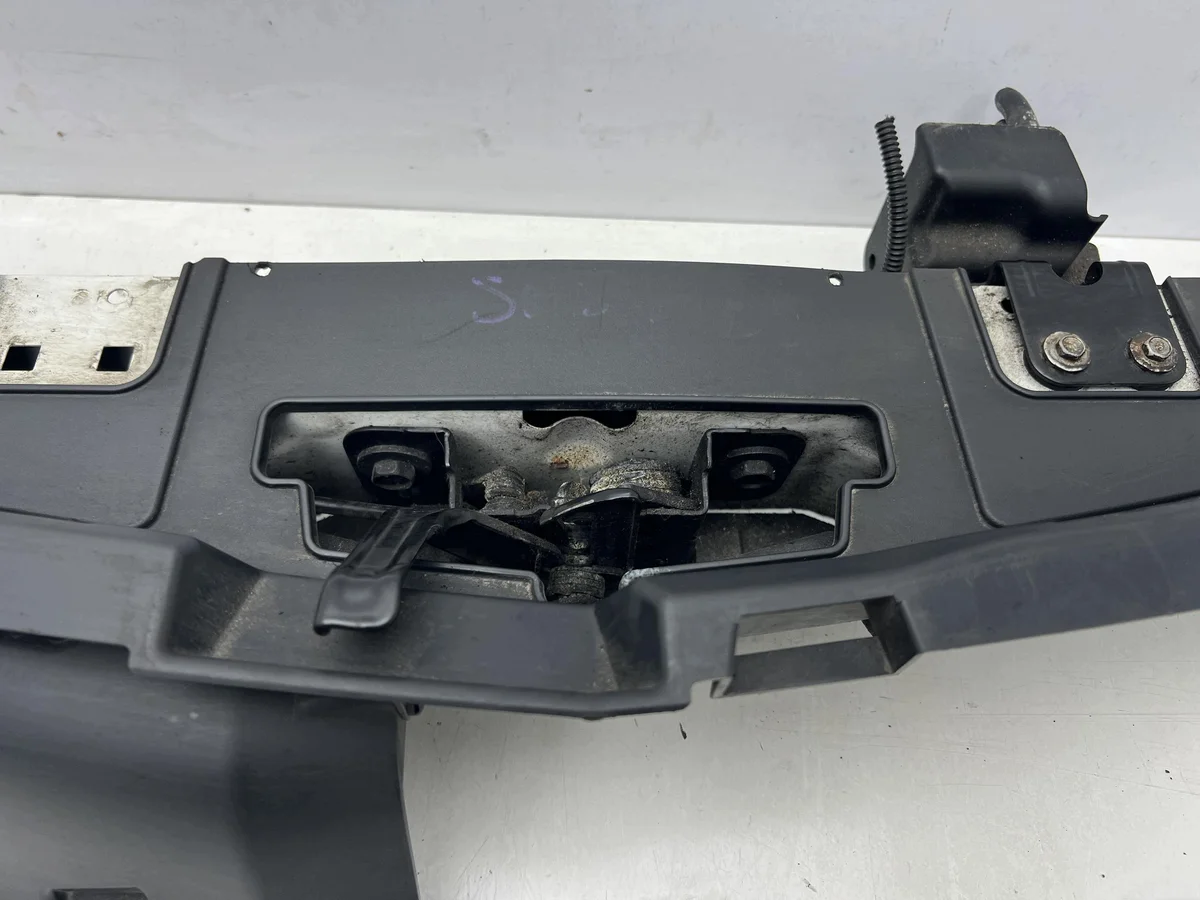 Opel Insignia A renfort serrure avant image 4