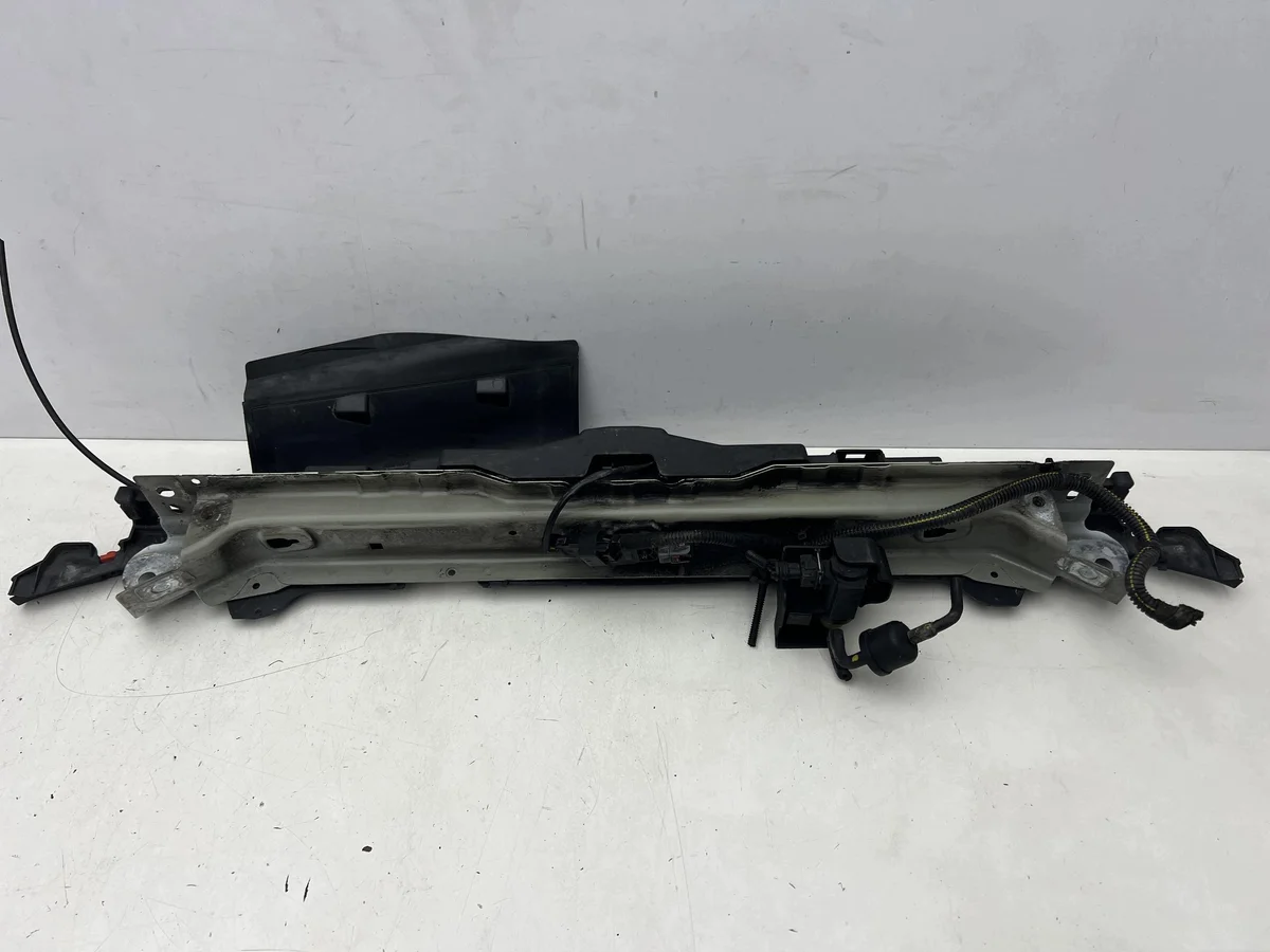 Opel Insignia A renfort serrure avant image 5
