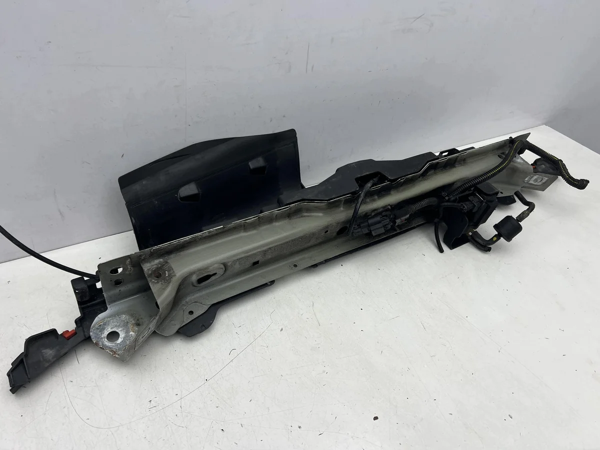 Opel Insignia A renfort serrure avant image 6