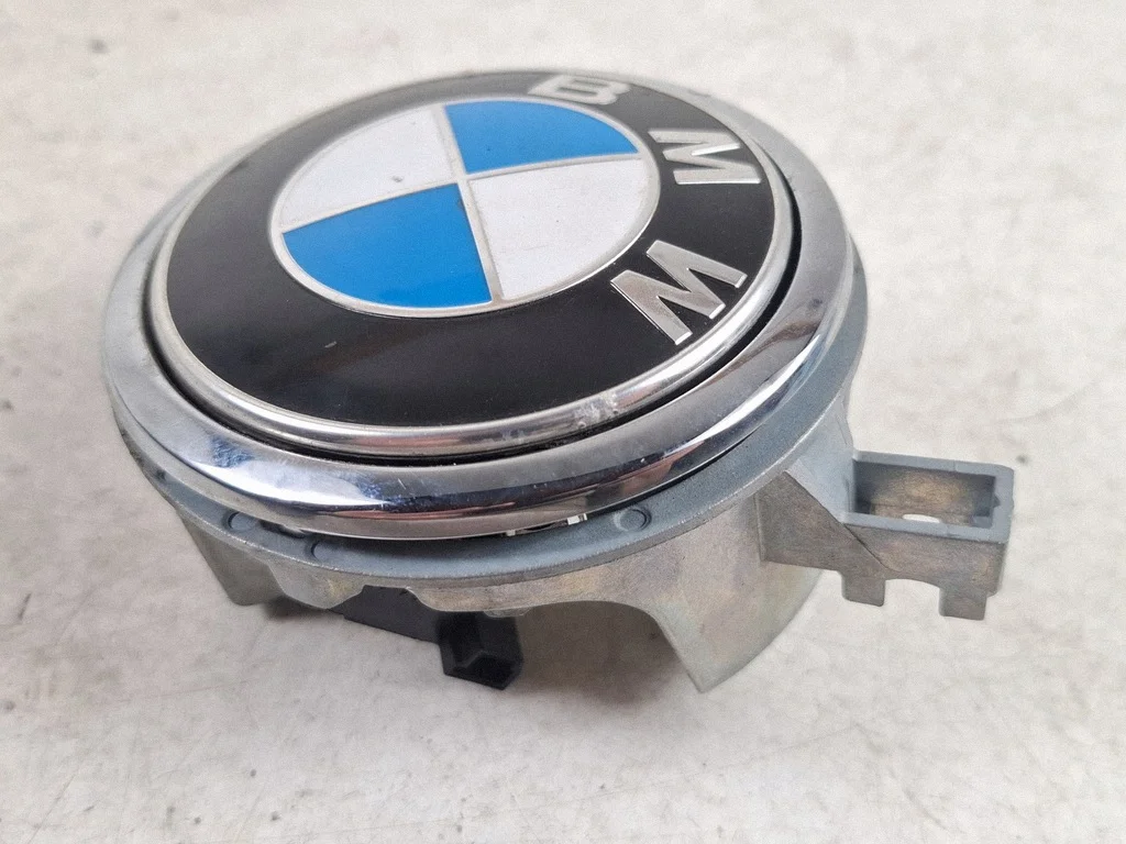 BMW 6 F13 Heckklappen-Griff Emblem 7227733 image 3