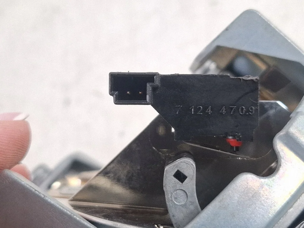 BMW 6 F13 Heckklappen-Griff Emblem 7227733 image 10