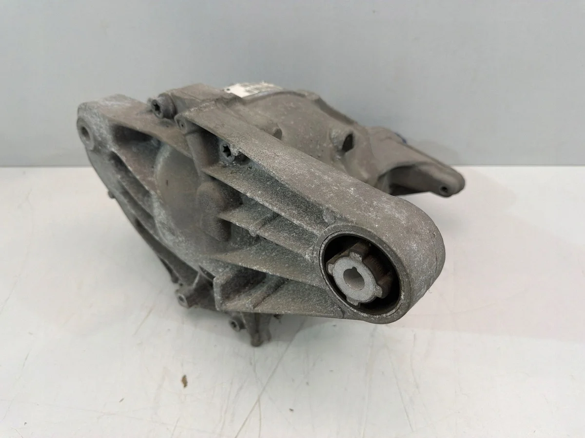BMW G30 G31 Hinterachsdifferenzial 8647115 image 3