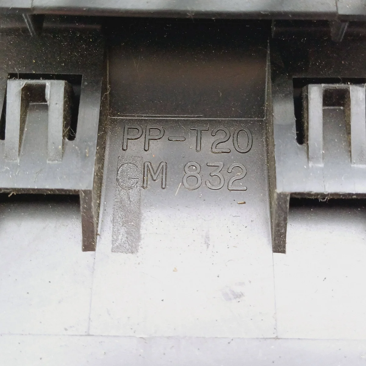 Mazda 626 Lüftungsgitter Links Vorne image 4