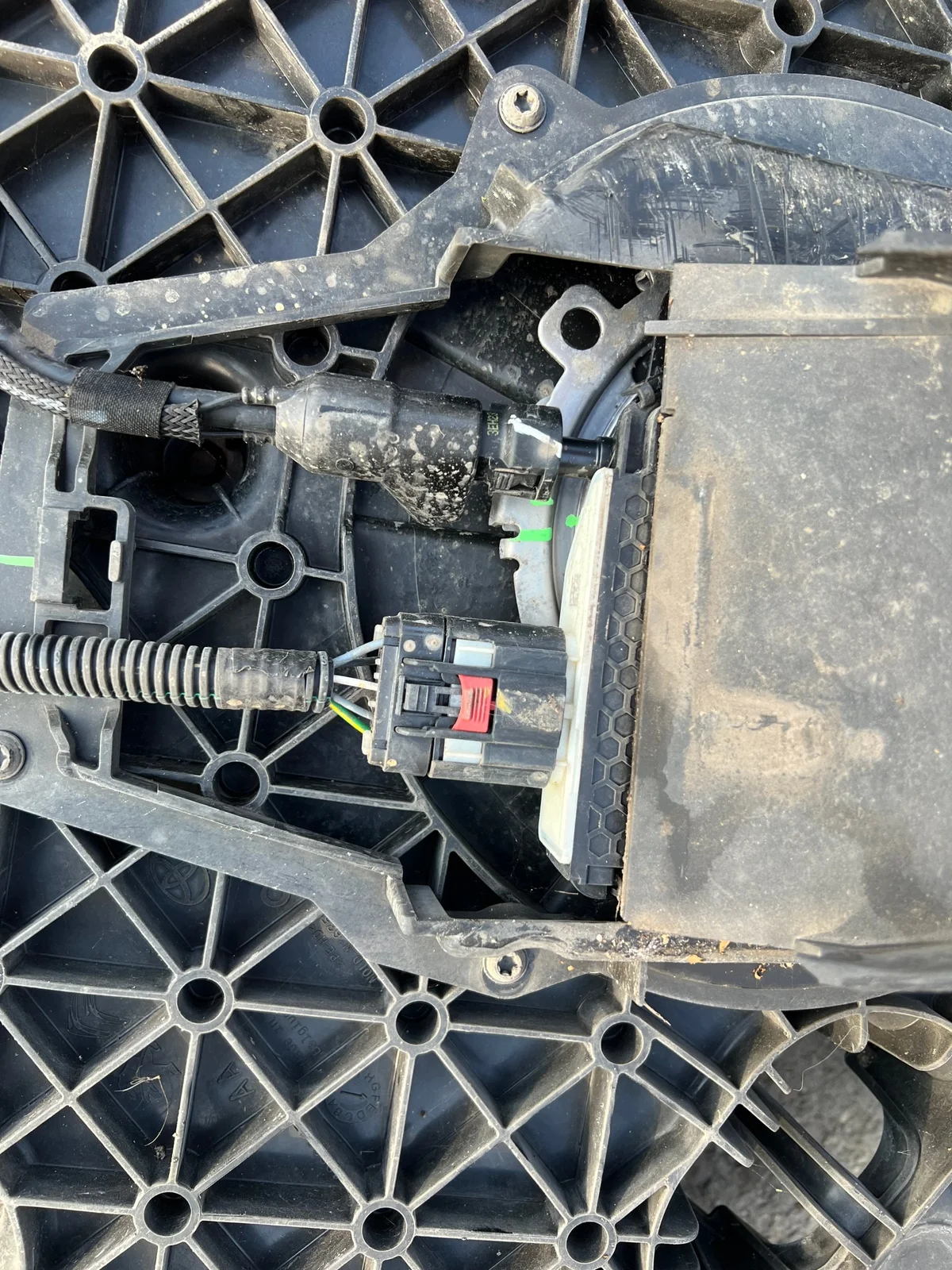AdBlue Tank Peugeot Jumpy 4099016 image 6