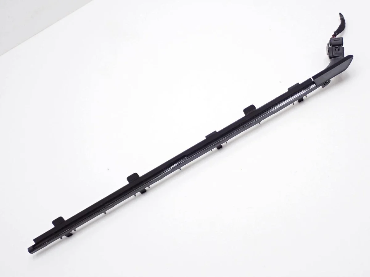 Lampe intérieur VW Multivan T7 LED 7T1947096A